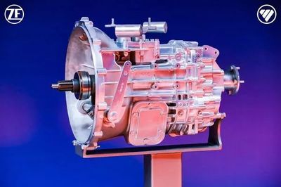 采埃孚福田合资工厂正式投产 传胜12挡自动变速箱下线与发动机装配能力树立新标杆